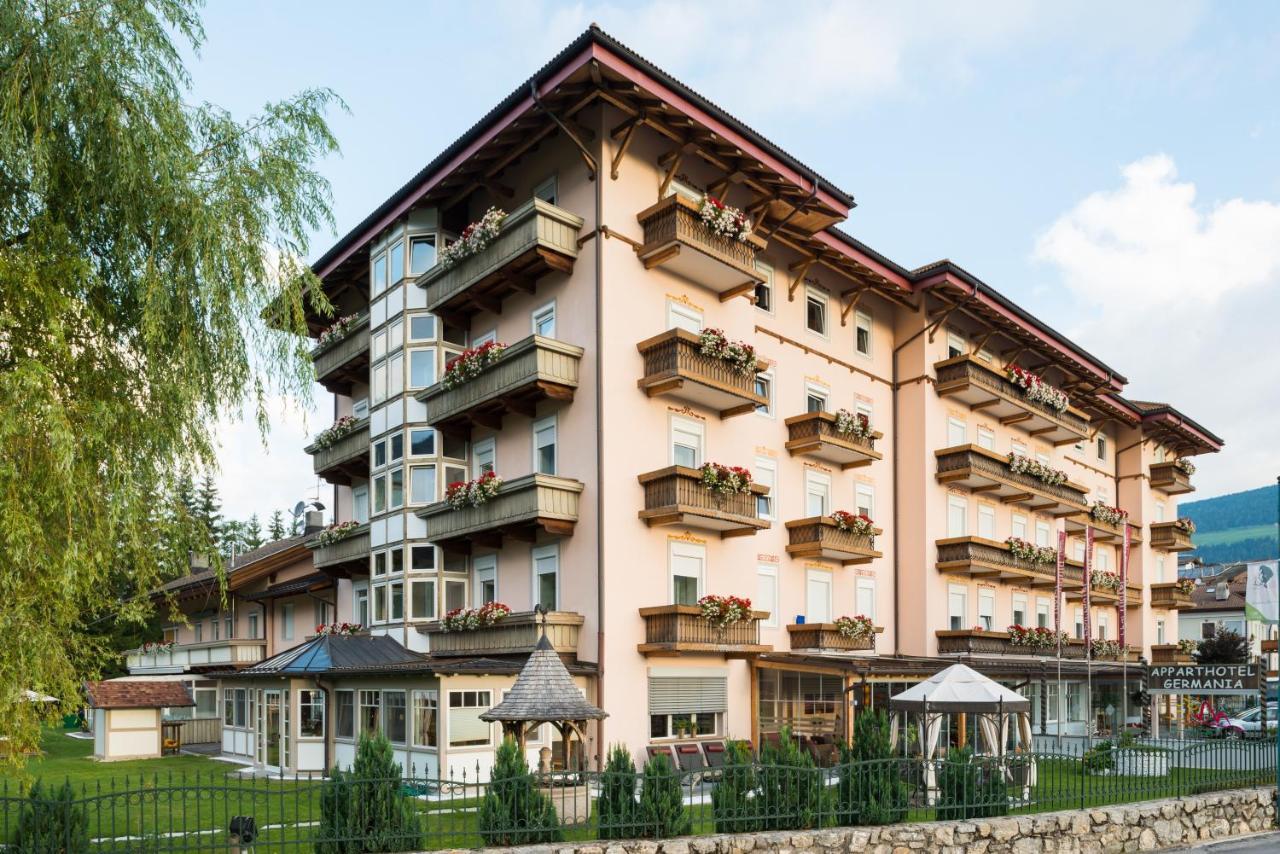 Apparthotel Germania Toblach Exteriör bild